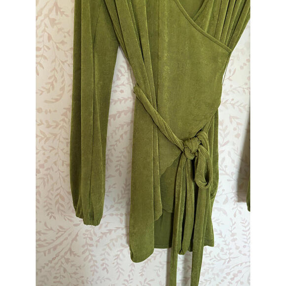 NWOT Princess Polly Sparkly Olive Green Collared Wrap Dress sz 6 - Picture 4 of 11